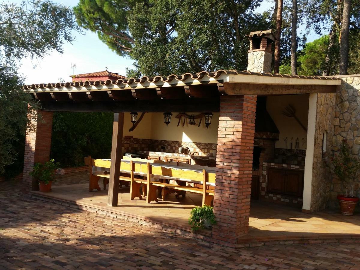 Villa Fabiola Fogas de Tordera Luaran gambar